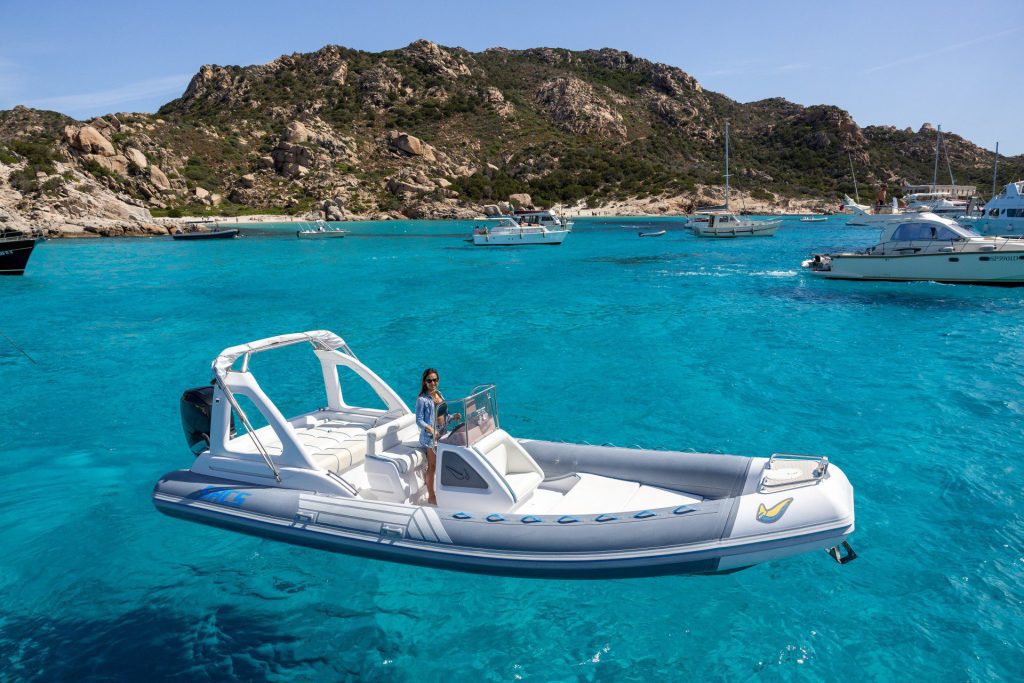 baia di ulisse gommone Sacs 8m – 300hp